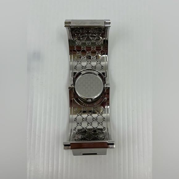 Gucci Twirl Stainless Steel Bangle Bracelet Watch - Picture 8 of 16